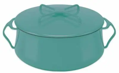 casserole-dish-in-teal